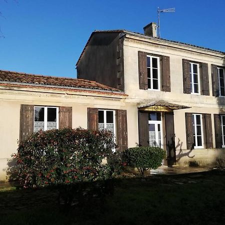 Belle Demeure Avec Espaces Verts Gauriac Экстерьер фото