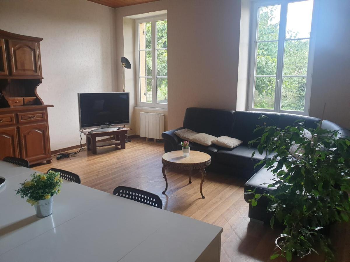 Belle Demeure Avec Espaces Verts Gauriac Экстерьер фото